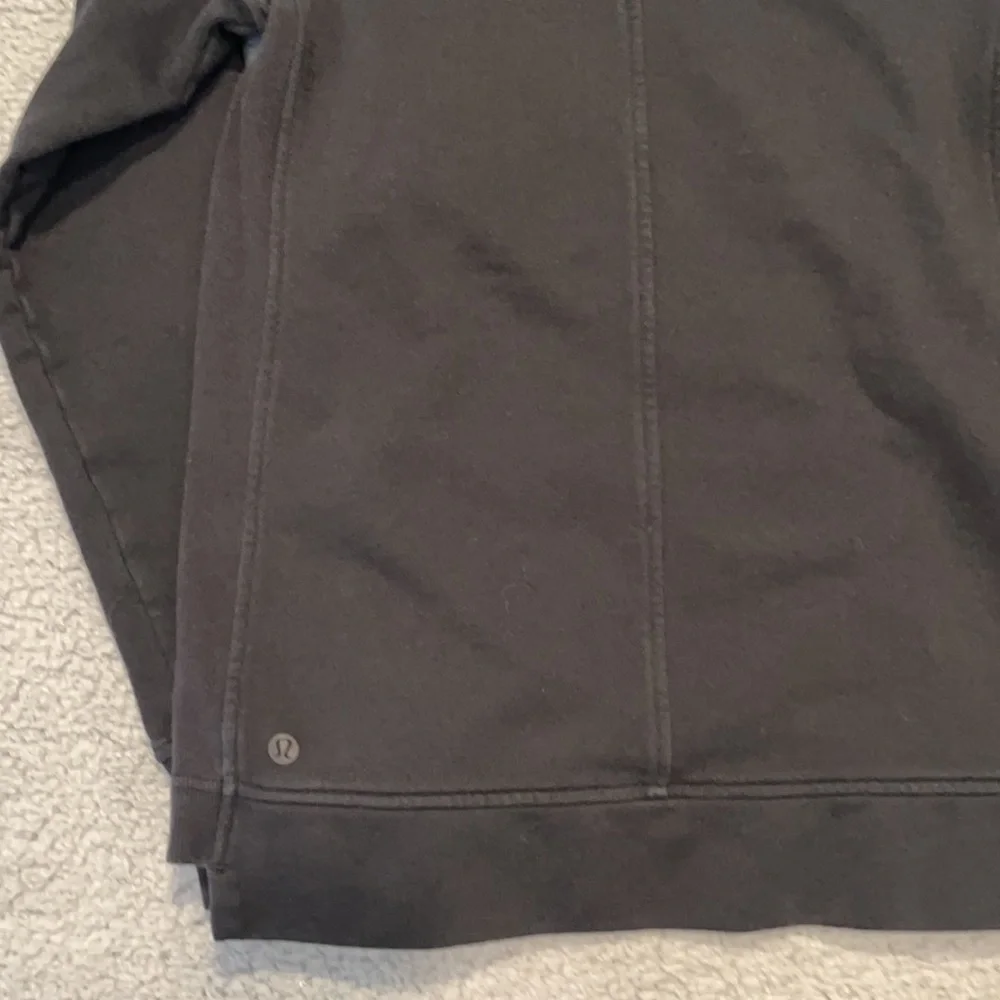 Lululemon Press Pause Pullover color black size 4